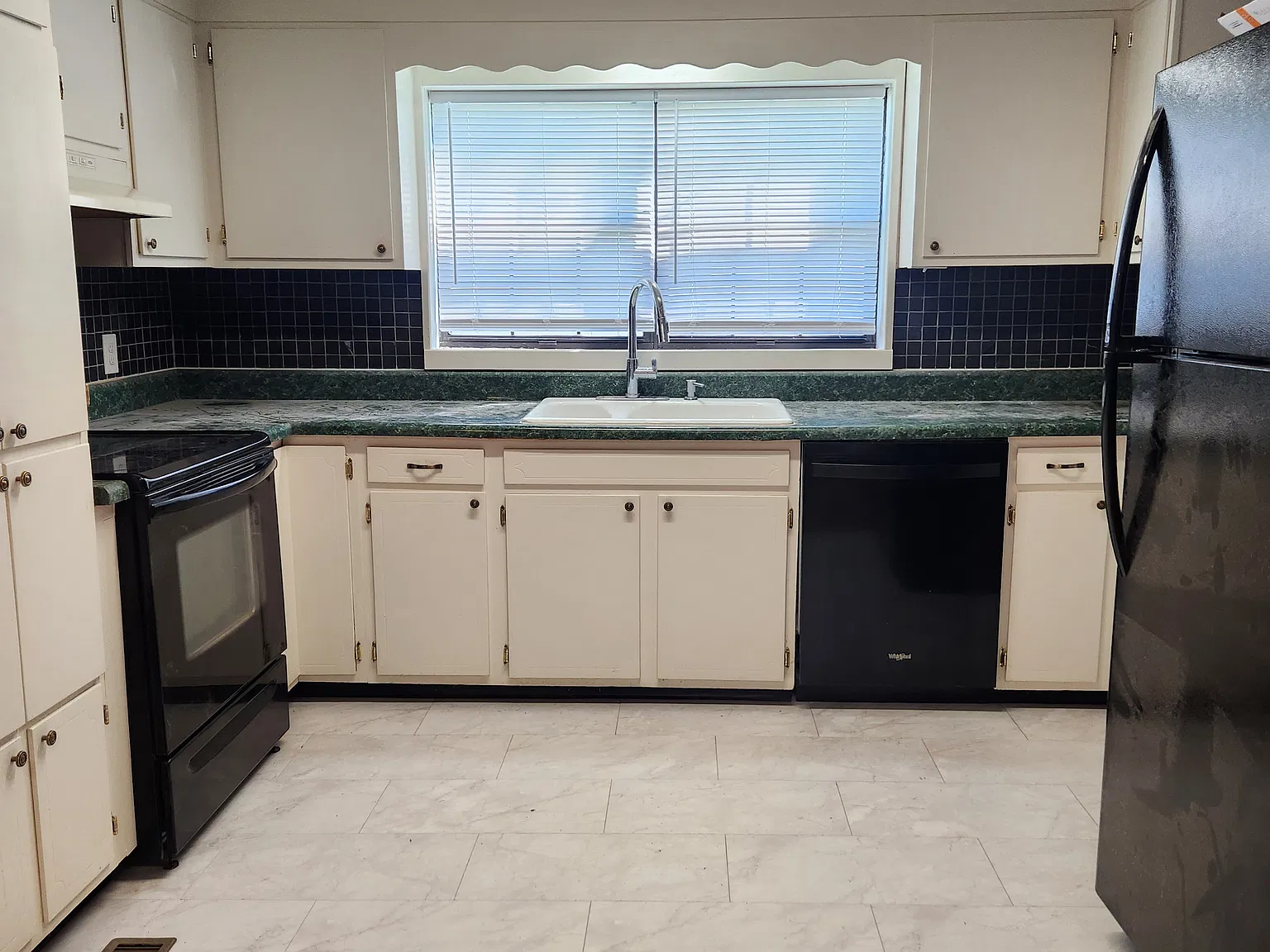 3330 Parker Ln — Photo 4