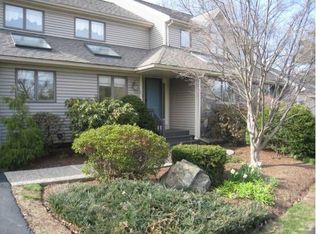 2 Magnolia Dr, Franklin, MA 02038