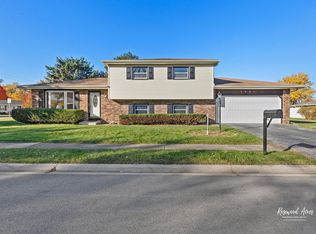 1421 Mid Ct, Bourbonnais, IL 60914