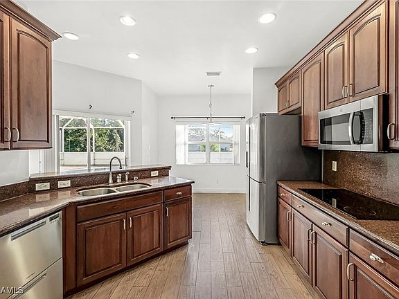 3rd image of 700 Glenn Ave