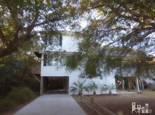 105 SE 67th St, Oak Island, NC 28465