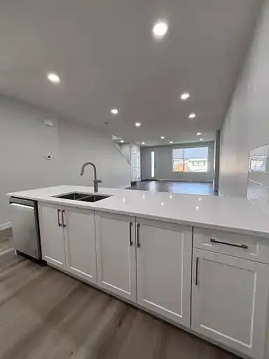 3 bed, 2.5 bath, 1680 sqft, $2,195 — Photo 3