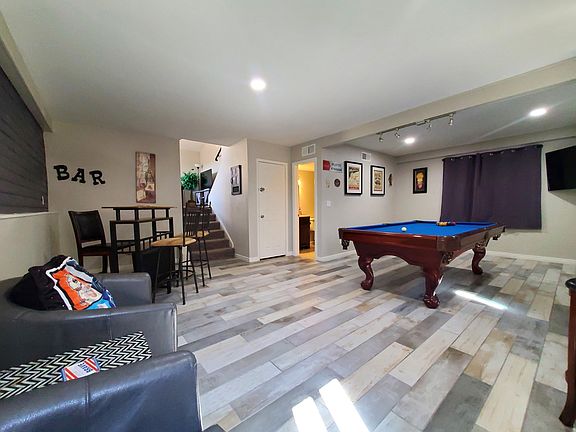 2nd image of 1825 W Portobello Ave