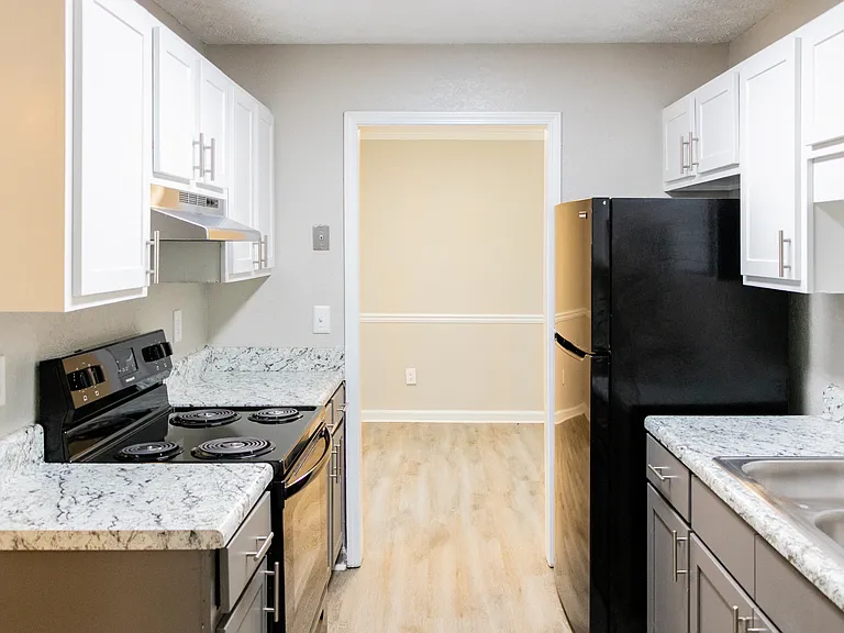 Twin Springs Apartments — Photo 40