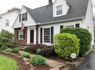 29 Castle Blvd, Akron, OH 44313