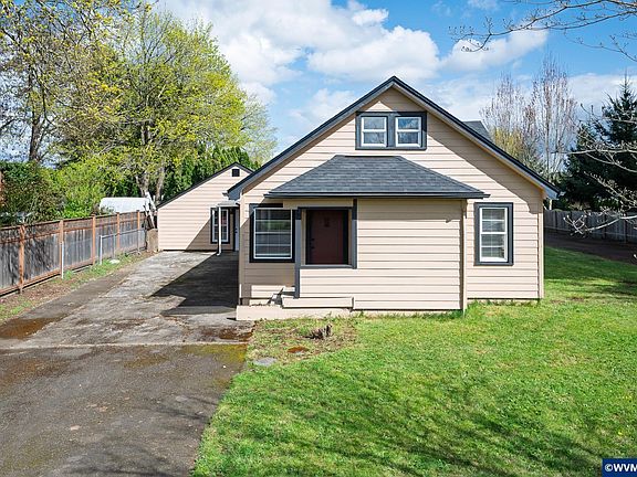 2nd image of 1520 N Maple St