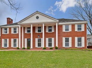 348 S Green Bay Rd, Lake Forest, IL 60045