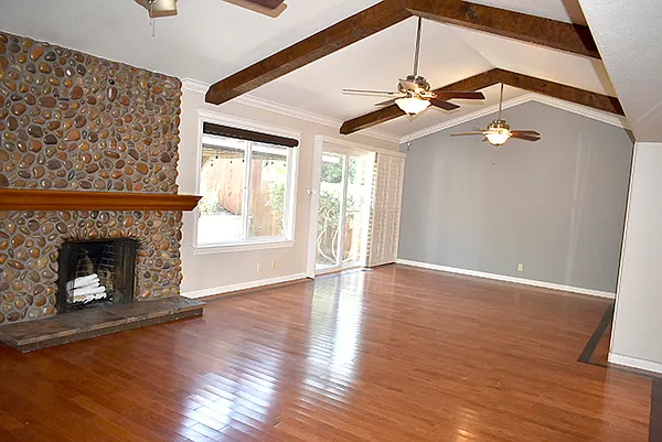 3 bed, 1713 sqft, $3,300 — Photo 4
