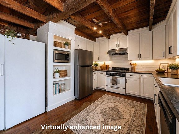 2nd image of 8 Oak Hill Street