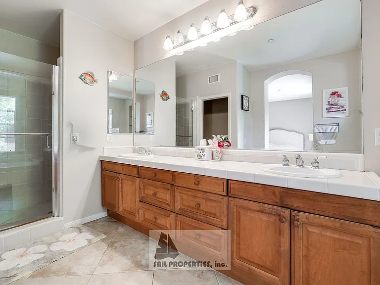 6251 Pacific Pointe Dr — Photo 15