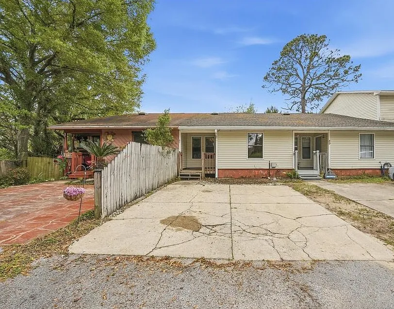 87 Harris Road — Photo 1