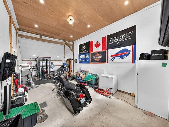 5th image of 984 Cheapside Rd