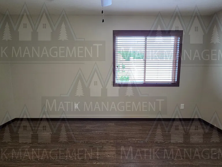 2581 Hawk Ridge Ct SE — Photo 18