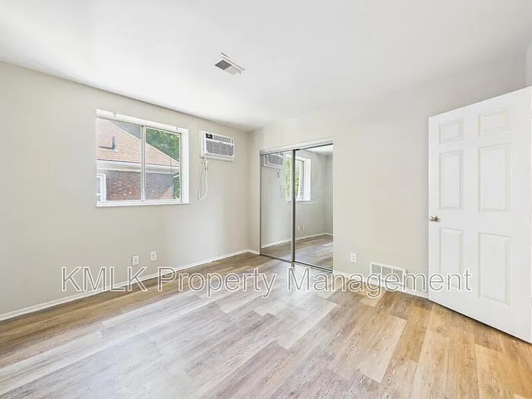 685 Sherman St — Photo 22