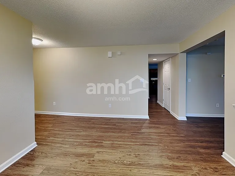 897 Sunvista Dr — Photo 10