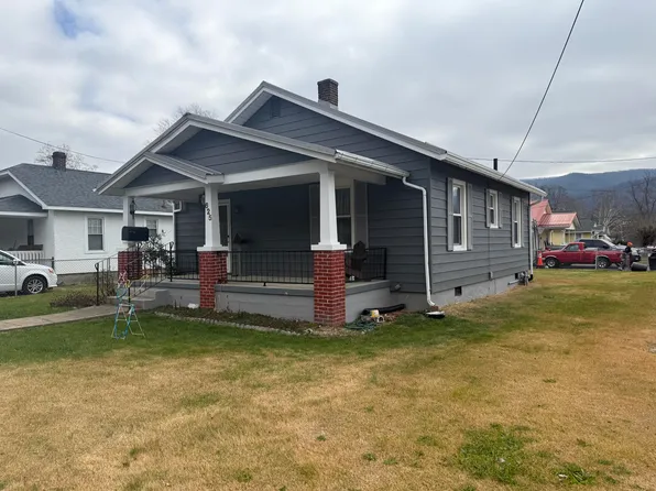 625 W Jackson St, Covington, VA 24426