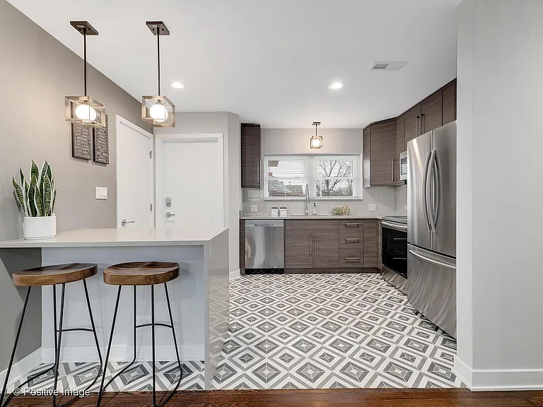 510 Forest Ave — Photo 1