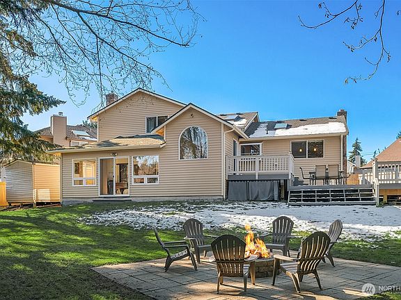 3rd image of 10917 53rd Avenue W