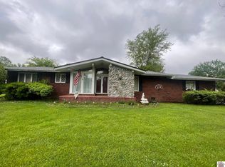 1111 S 16th St, Murray, KY 42071