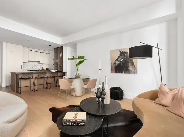 438 East 12th Street image 4 of 21