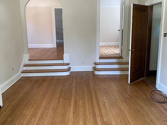 3rd image of 4124 N Ardmore Ave