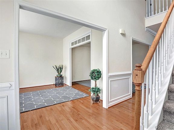 3rd image of 11555 Charles Towne Dr