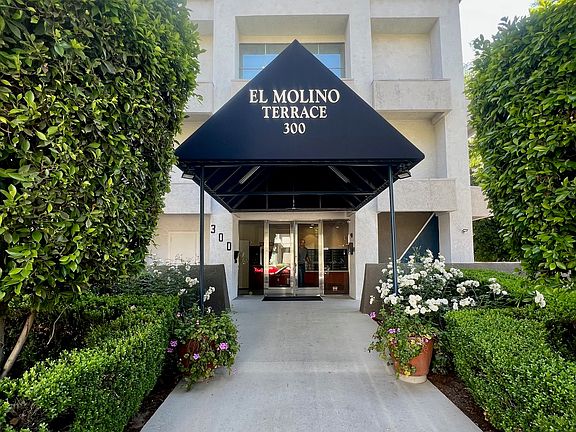 2nd image of 300 N El Molino Ave Unit 209
