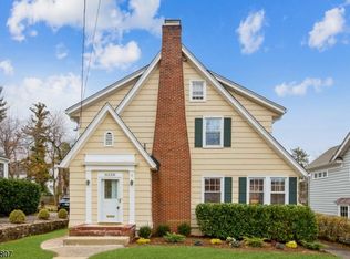 35 Collinwood Rd, Maplewood, NJ 07040