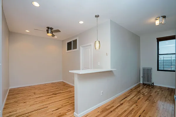 Rented by Nooklyn NYC LLC | media 21