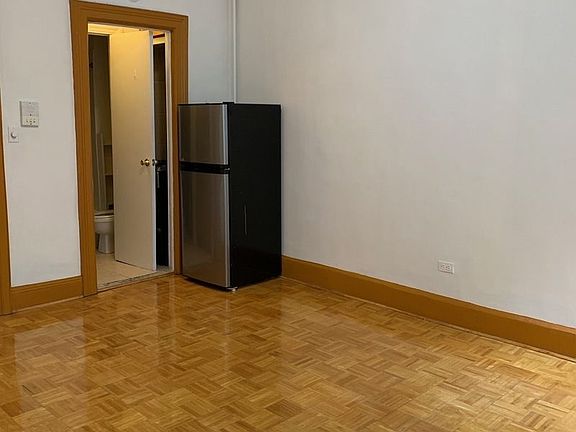3rd image of 627 W 142nd St APT 10