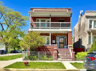 2704 E 77th St #3, Chicago, IL 60649