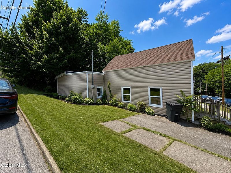 3rd image of 38 Washington Avenue