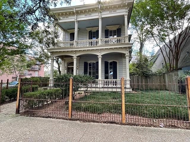 1st image of 3102 Saint Charles Ave #2E