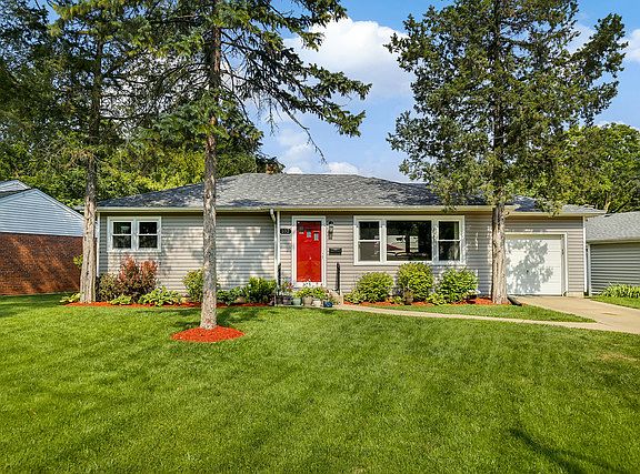 3rd image of 102 Green Valley Dr