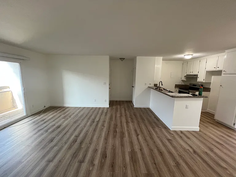 2511 W Sunflower Ave #T12 — Photo 6