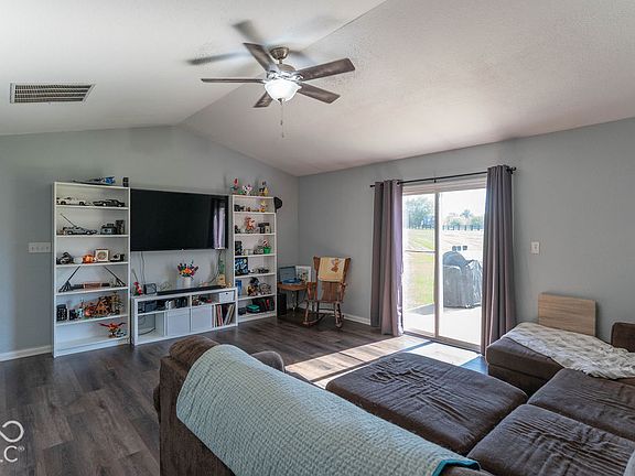 4th image of 7941 Begonia Ct