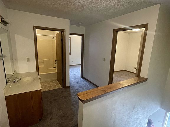 2nd image of 942 Elmwood Ave #4