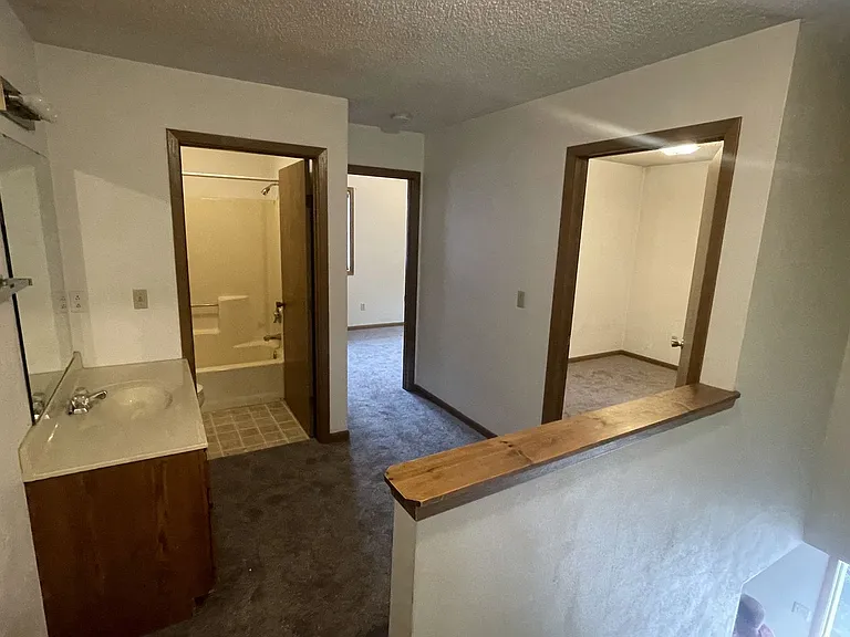 942 Elmwood Ave — Photo 2