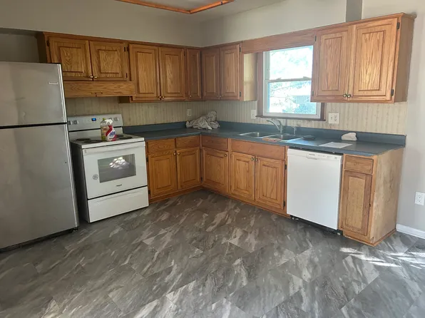 601 NW 88th St, Kansas City, MO 64155