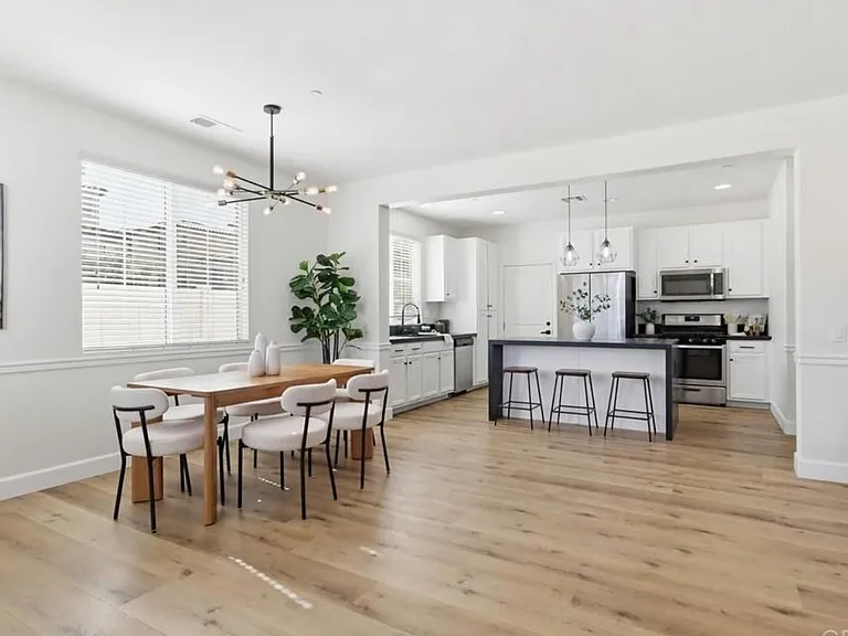1720 Santa Ivy Ave — Photo 3