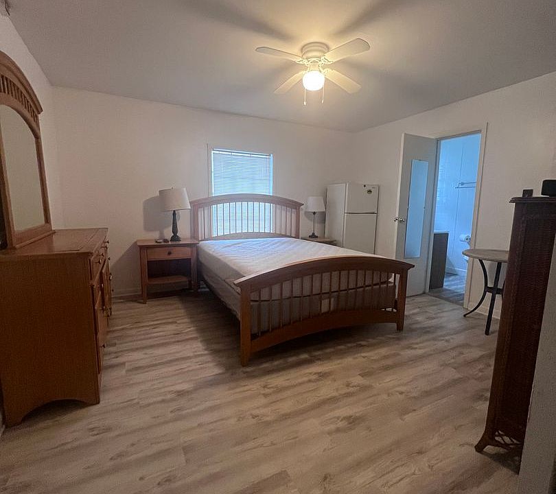 1st image of 3430 Eagle Ave #8