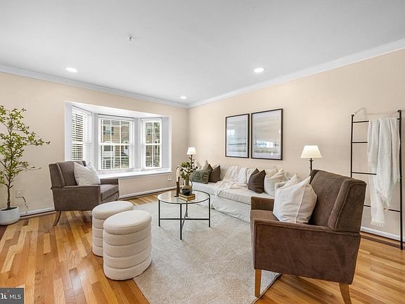 4th image of 9406 Georgian Way
