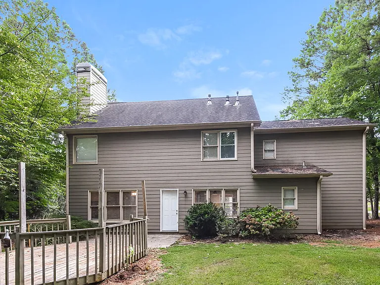 38 Wesley Dr — Photo 17