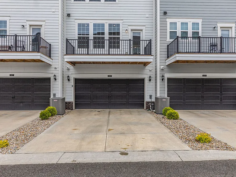 14565 Pomona Ln — Photo 63