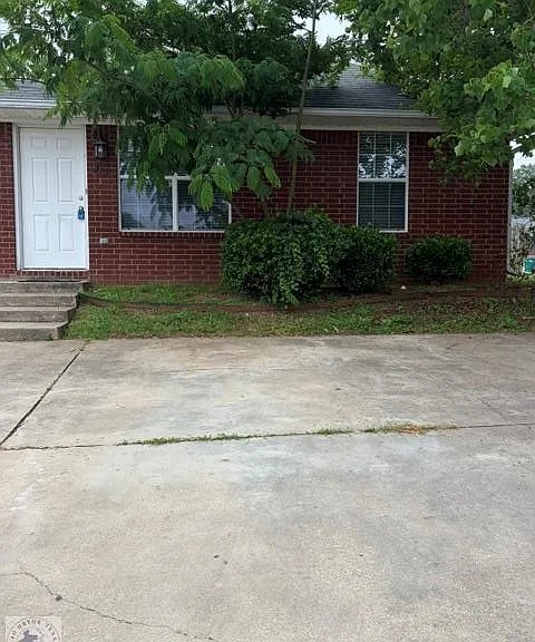 207 Cheyenne Pl — Photo 1