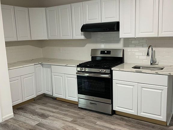 5th image of 814 Beechwood Ave #2