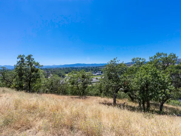 278 Cambridge Ter, Eagle Point, OR 97524