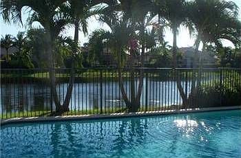 1st image of 2684 Meadowood Dr