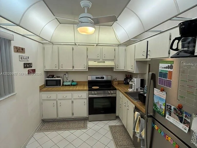 1810 SW 81st Ave #2215 — Photo 2