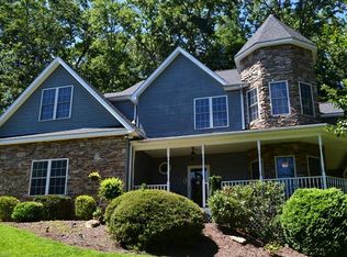298 Kanuga Forest Dr, Hendersonville, NC 28739
